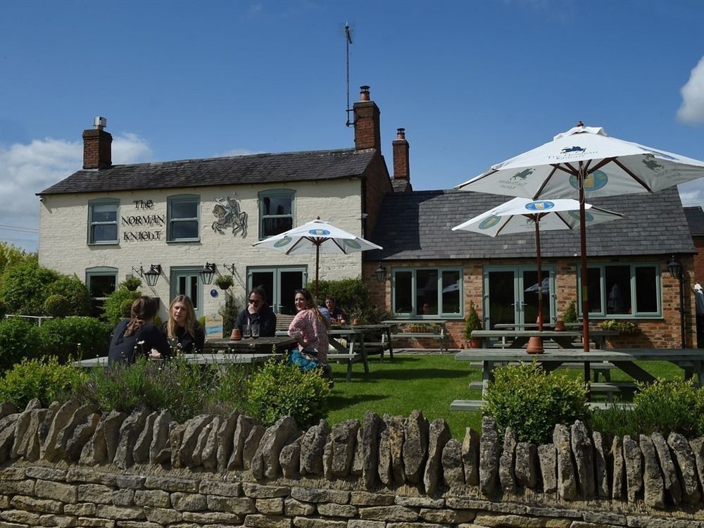 The Norman Knight Whichford Hotel Long Compton Exterior foto