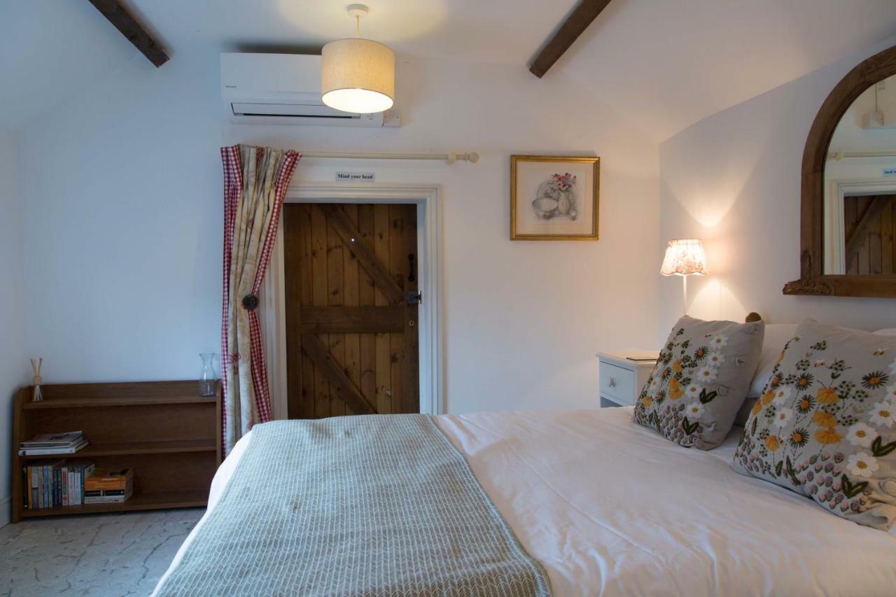 The Norman Knight Whichford Hotel Long Compton Exterior foto